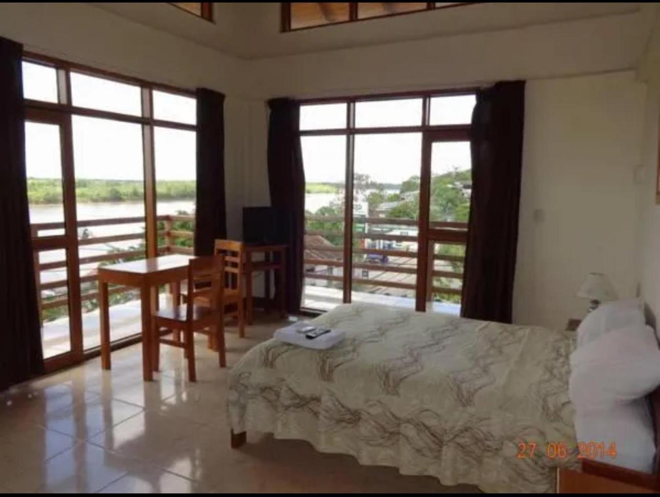 Hostal El Puerto Yurimaguas Zewnętrze zdjęcie