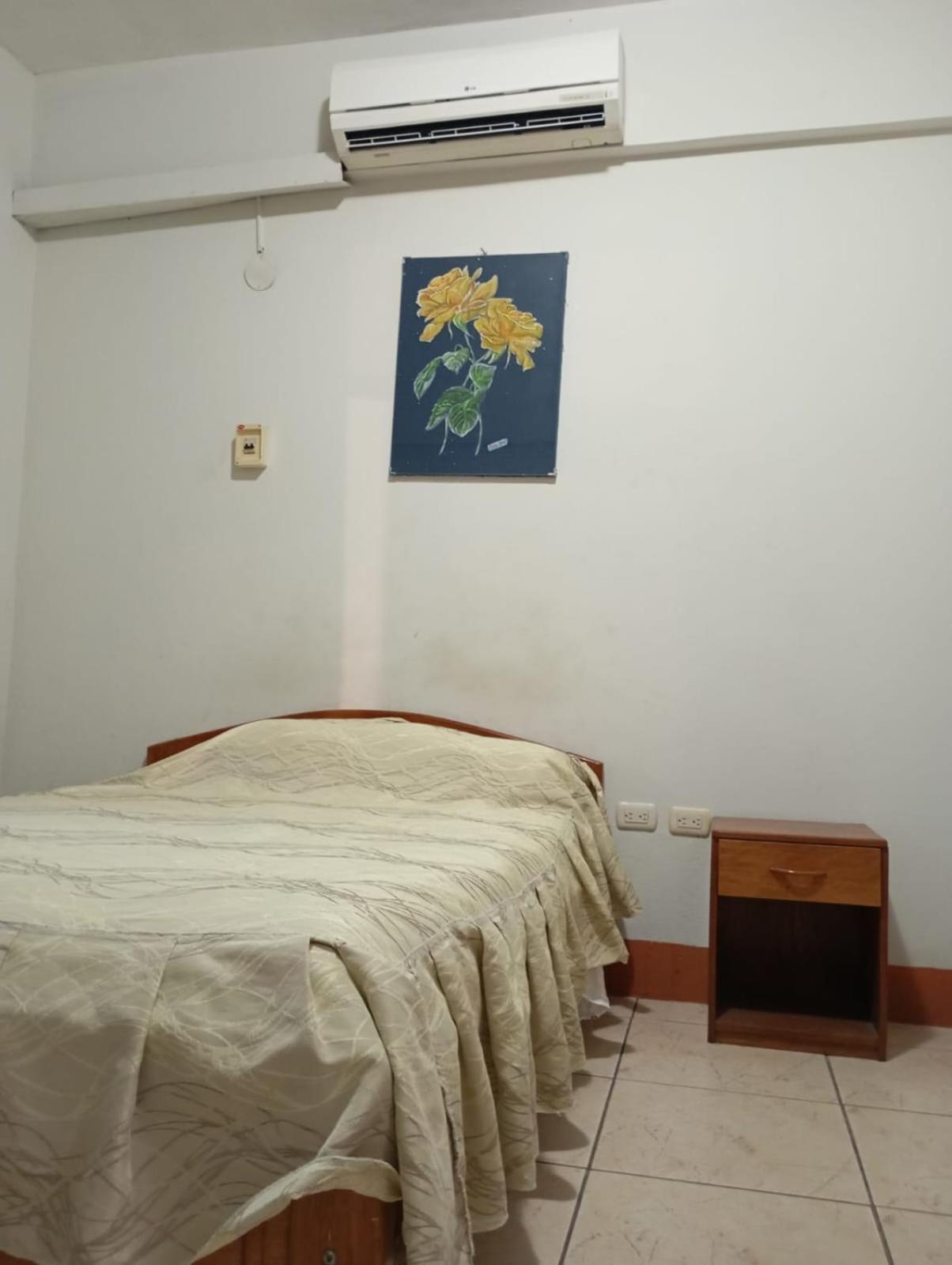 Hostal El Puerto Yurimaguas Zewnętrze zdjęcie